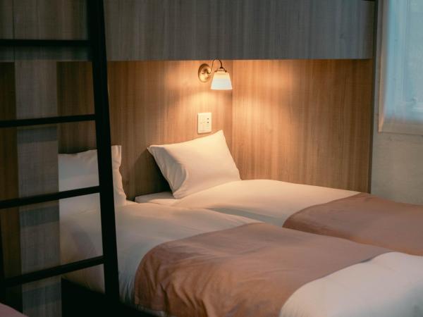 7 Rooms Hotel & Cafe : photo 2 de la chambre chambre familiale standard