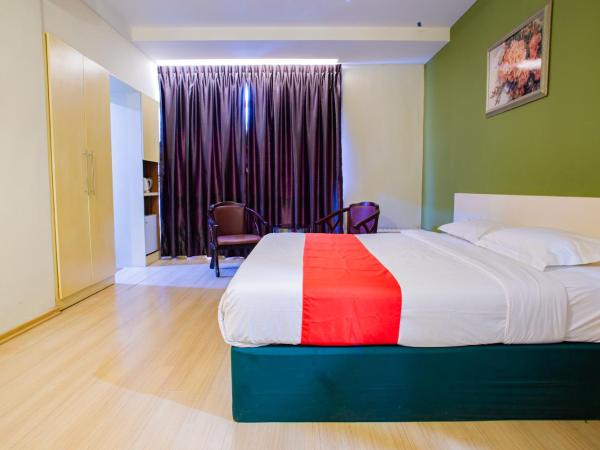 HOTEL 101 PERMAS JAYA : photo 3 de la chambre chambre lit king-size deluxe