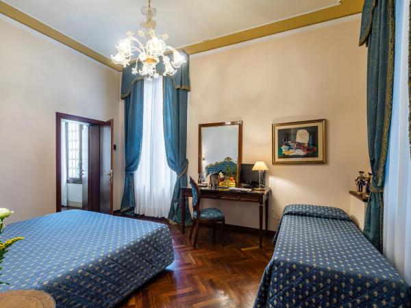 Locanda Sant'Agostin : photo 5 de la chambre chambre triple