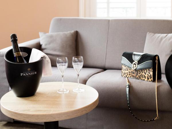 Hotel de la Terrasse : photo 4 de la chambre chambre familiale supérieure