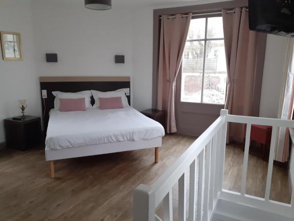 Hotel de Charme La Bonne Adresse - Logis hotels : photo 3 de la chambre suite en duplex