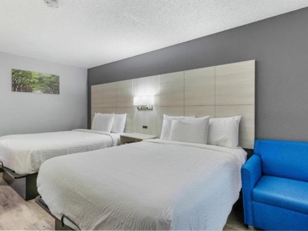 Days Inn by Wyndham Savannah Gateway I-95 : photo 1 de la chambre chambre 2 lits queen-size - non-fumeurs