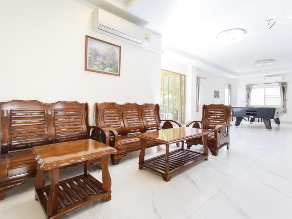 TY Holiday Resort : photo 6 de la chambre nine-bedroom villa with private pool 227