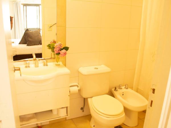 Uvas Apart Hotel : photo 4 de la chambre appartement avec balcon