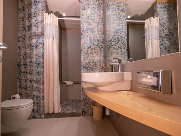 UNAHOTELS MH Matera : photo 5 de la chambre chambre double deluxe