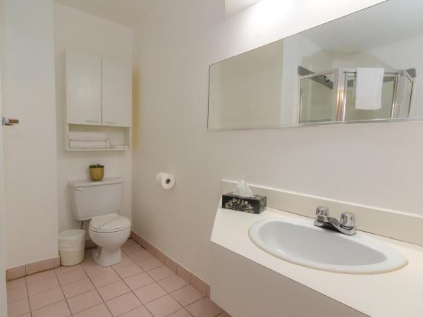 Hotel Dorion : photo 6 de la chambre chambre standard lit queen-size