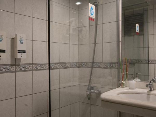 Kadıköy Rıhtım Hotel : photo 2 de la chambre chambre double ou lits jumeaux