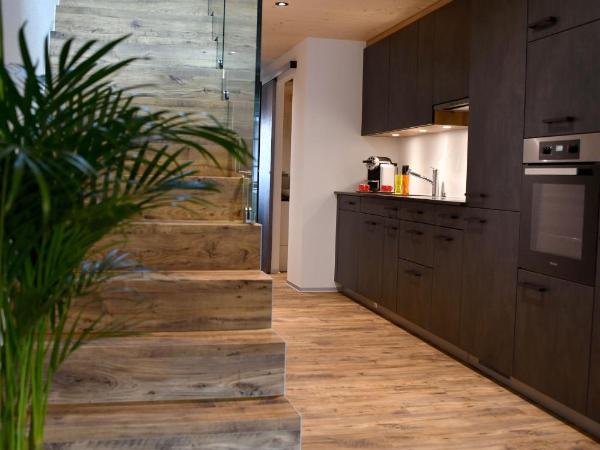 Hôtel de Ville : photo 9 de la chambre appartement avec balcon