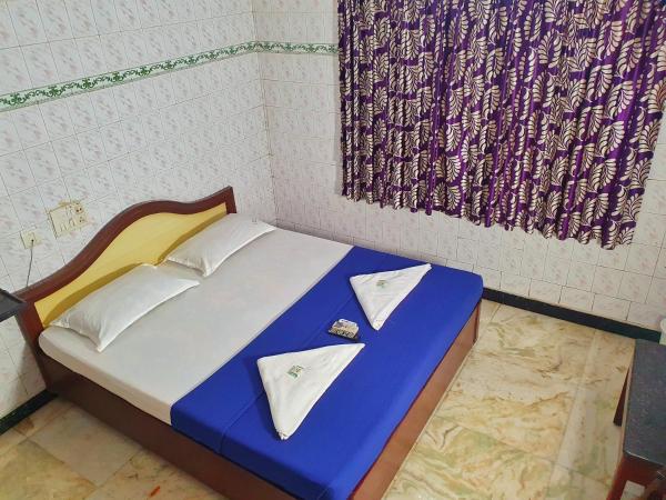 HOTEL GREENS - Puratchi Thalaivar Dr M G Ramachandran Central Railway Station Chennai : photo 6 de la chambre chambre double standard