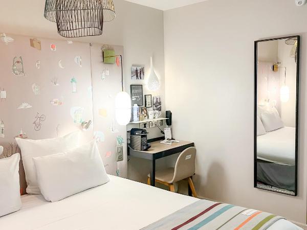 Hotel Litteraire Marcel Ayme, BW Premier Collection : photo 3 de la chambre chambre lit queen-size classique