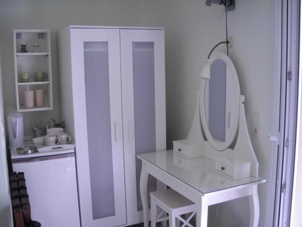 Fraskoula's Town : photo 3 de la chambre chambre lits jumeaux