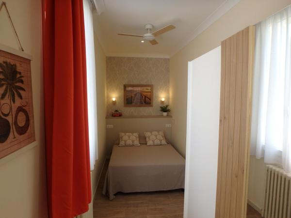 Residence Veles Plage : photo 2 de la chambre appartement 2 chambres avec terrasse (4 personnes - vue sur mer - premier Étage)