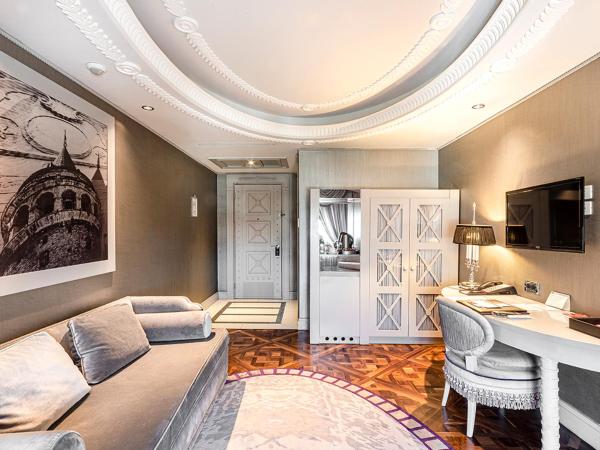 Wyndham Grand Istanbul Kalamış Marina Hotel : photo 2 de la chambre suite exécutive avec accès au club privilèges - vue sur mer