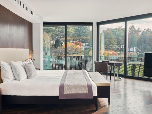 The Dolder Grand - City and Spa Resort Zurich : photo 1 de la chambre suite junior de luxe avec balcon - vue sur lac