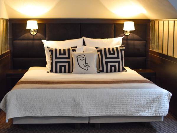 Hotel Luxor : photo 4 de la chambre suite deluxe avec baignoire spa