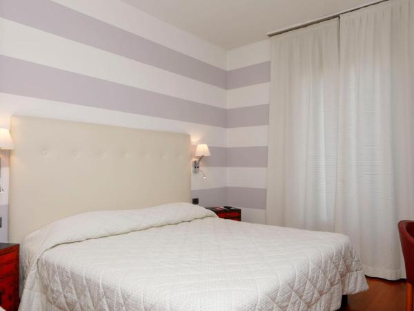 Hotel Lancaster : photo 2 de la chambre chambre double