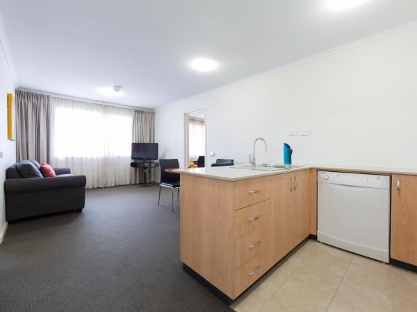 Ramada Encore Belconnen : photo 4 de la chambre appartement 2 chambres