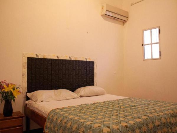IDEAL SOCIAL Hostel : photo 1 de la chambre chambre double ou lits jumeaux deluxe avec balcon
