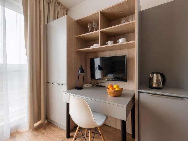 City Break Wolska Aparthotel : photo 1 de la chambre chambre lits jumeaux standard