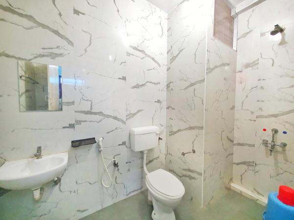 SM MANSION near Harbour & High court : photo 5 de la chambre chambre double standard