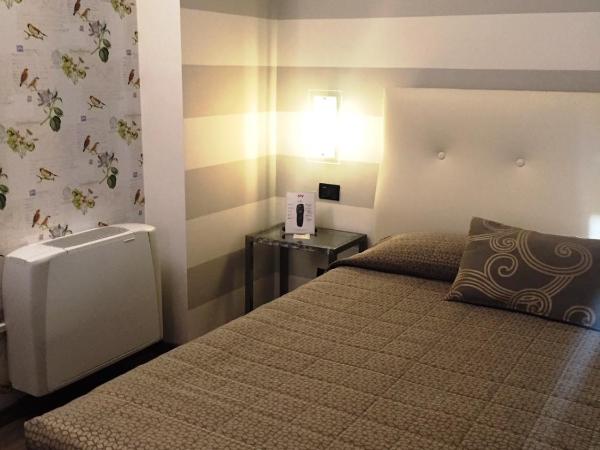 Hotel Lancaster : photo 4 de la chambre chambre double