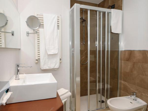 Hotel Lancaster : photo 5 de la chambre chambre double