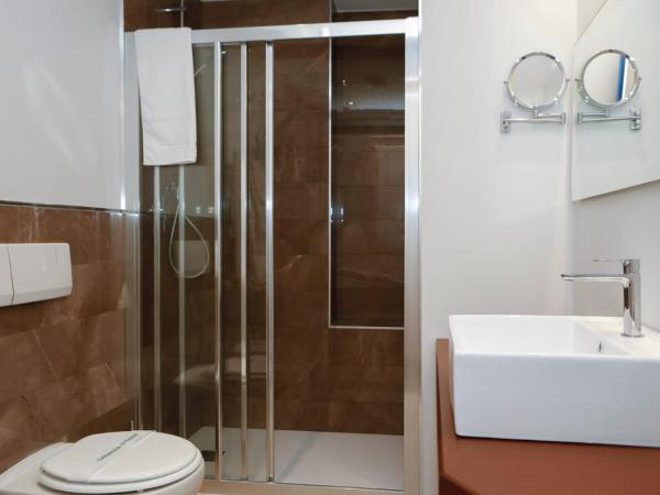 Hotel Lancaster : photo 5 de la chambre chambre triple