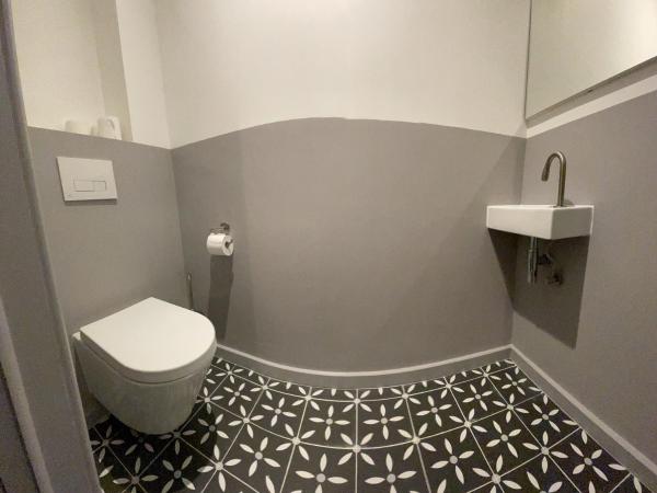 Le VILLAGE d'EZRA : photo 4 de la chambre chambre double standard avec salle de bains commune