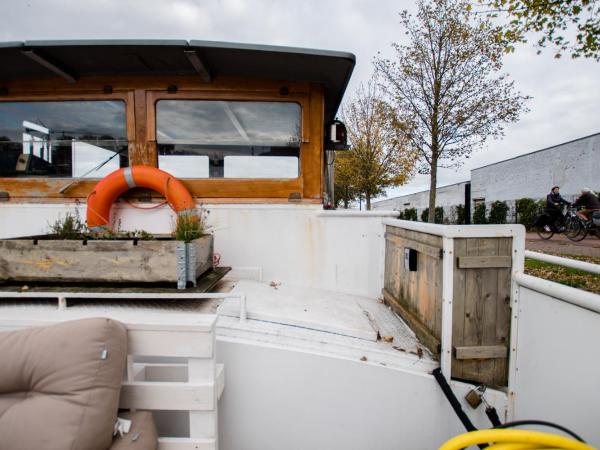 Houseboat Jana - with sauna and terrace : photo 5 de la chambre maison 2 chambres