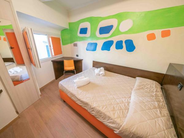 Hotel Cairoli : photo 5 de la chambre grande chambre quadruple