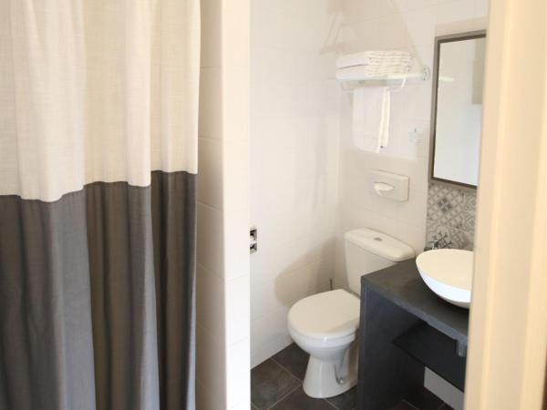 La Villa Garenne : photo 3 de la chambre chambre triple avec douche