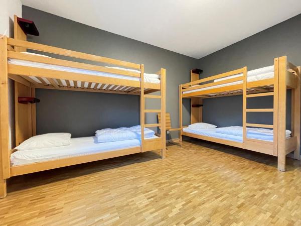 Geneva Hostel : photo 7 de la chambre lit simple dans dortoir pour femmes