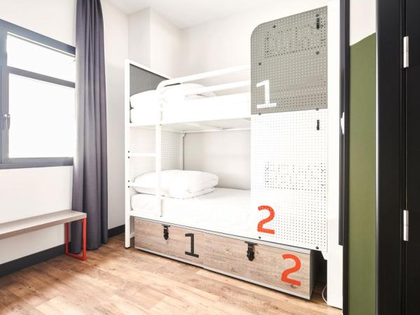 Generator Madrid : photo 2 de la chambre chambre privée avec 4 lits