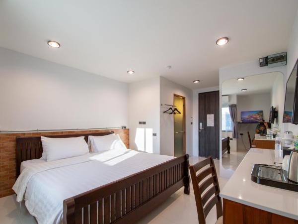 WE Terminal Hotel : photo 1 de la chambre deluxe lanna room