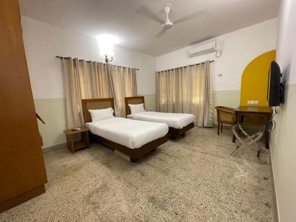 Hanu Reddy Residences - Nawab Habibullah Avenue : photo 3 de la chambre chambre double supérieure