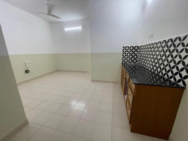 Hanu Reddy Residences - Nawab Habibullah Avenue : photo 4 de la chambre chambre lit king-size