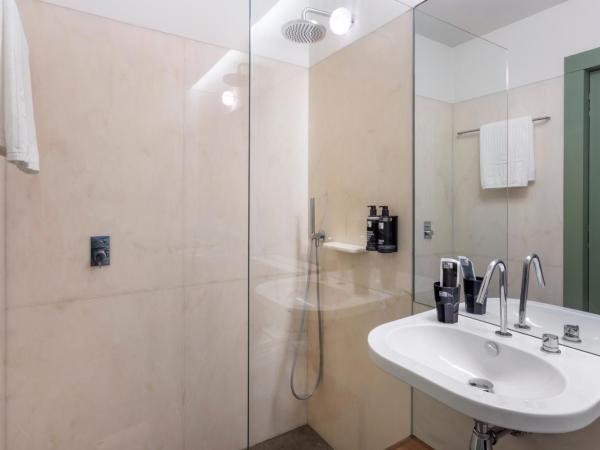 One Shot Aliados Goldsmith 12 : photo 4 de la chambre chambre double ou lits jumeaux standard