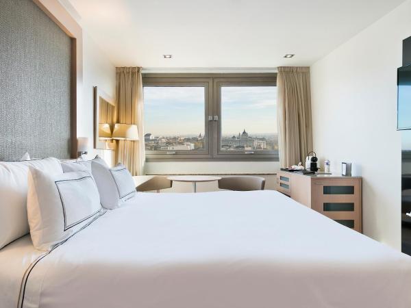 Melia Madrid Princesa : photo 2 de la chambre the level double or twin room