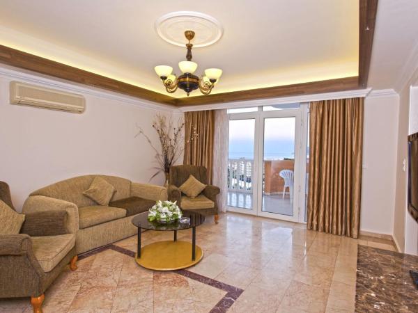 Club Paradiso Hotel & Resort : photo 4 de la chambre suite familiale