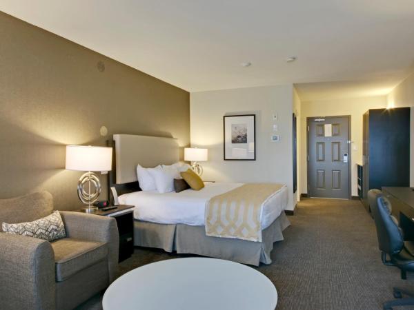 Coast Kamloops Hotel & Conference Centre : photo 3 de la chambre hébergement lit king-size coast - vue sur vallée