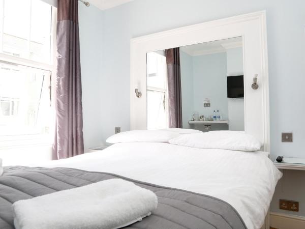 Churchill Brighton : photo 2 de la chambre chambre double avec salle de bains privative