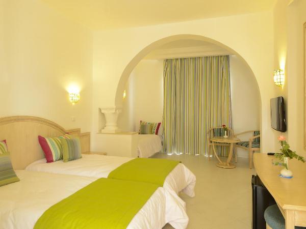 One Resort Aqua Park : photo 8 de la chambre chambre triple avec terrasse