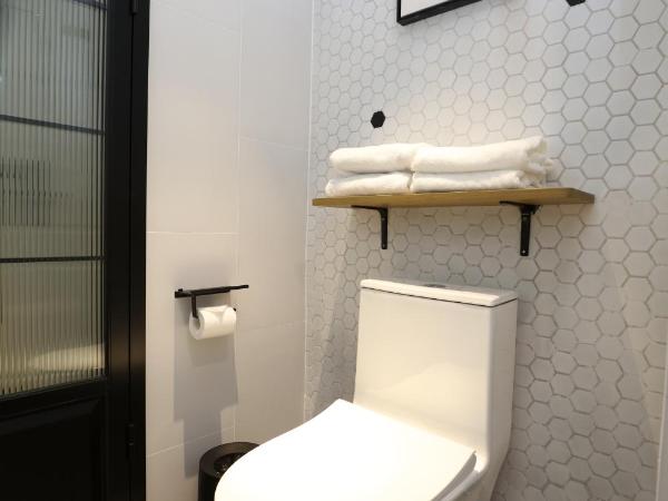 银座精宿(黄岛金沙滩香江路商业街店) : photo 4 de la chambre superior double room with audio 