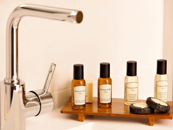 Best Western Plus 61 Paris Nation Hotel : photo 1 de la chambre suite familiale