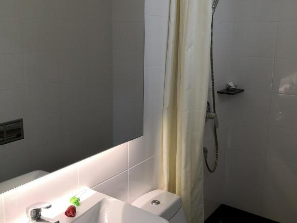 Summer Green Lodge : photo 6 de la chambre chambre familiale