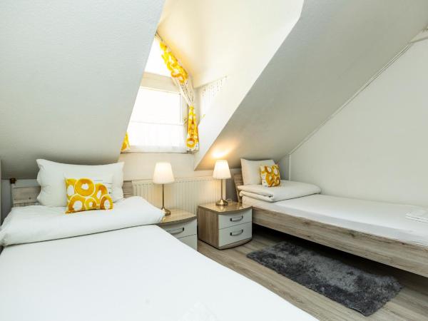 Dobó Vendégház : photo 3 de la chambre chambre double ou lits jumeaux