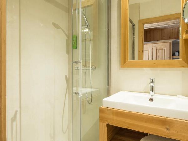 Hotel le Petit Dru : photo 2 de la chambre chambre quadruple standard