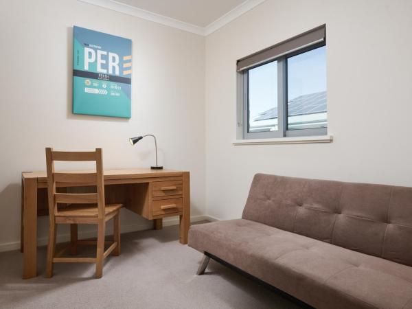 Airport Apartments by Vetroblu : photo 3 de la chambre appartement 1 chambre avec balcon