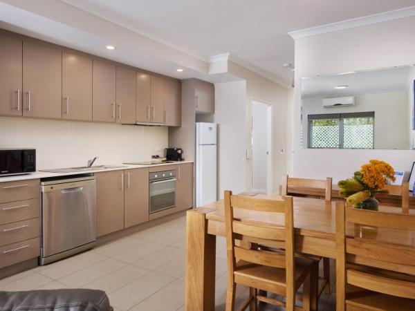 Airport Apartments by Vetroblu : photo 6 de la chambre appartement 2 chambres avec cour