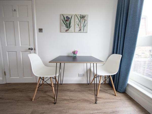 Wimbledon Park Bed & Breakfast : photo 8 de la chambre chambre double avec terrasse